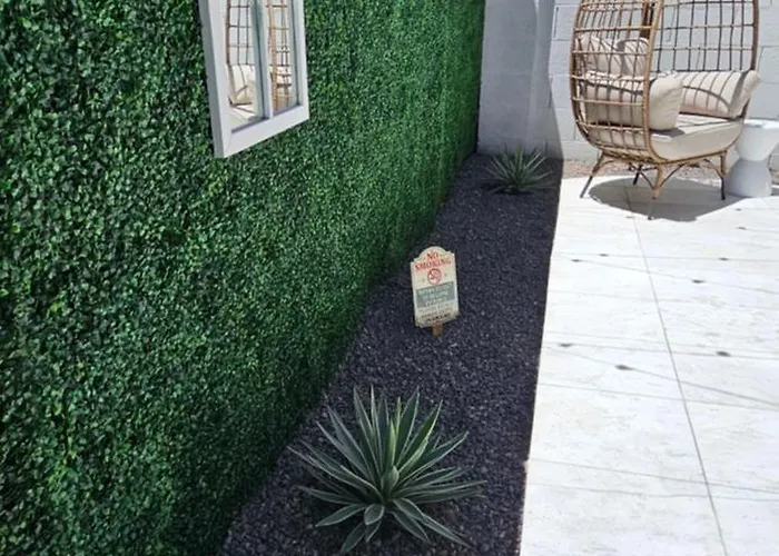 Holiday home Walk To Old Town 3 Full Bathrooms 4 Bedrooms 5 Actual Beds Scottsdale