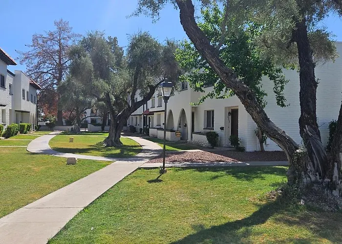 Walk To Old Town 3 Full Bathrooms 4 Bedrooms 5 Actual Beds Scottsdale