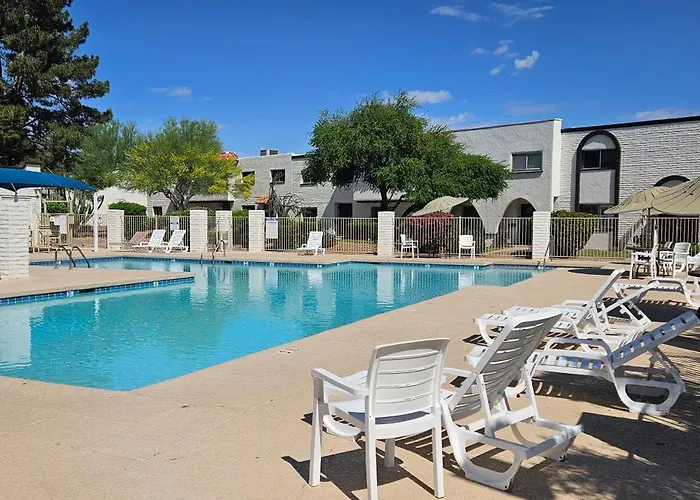 Holiday home Walk To Old Town 3 Full Bathrooms 4 Bedrooms 5 Actual Beds *