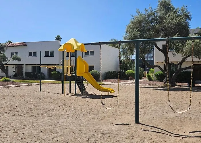 Holiday home Walk To Old Town 3 Full Bathrooms 4 Bedrooms 5 Actual Beds Scottsdale