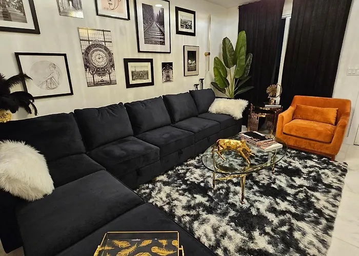 Walk To Old Town 3 Full Bathrooms 4 Bedrooms 5 Actual Beds * Scottsdale